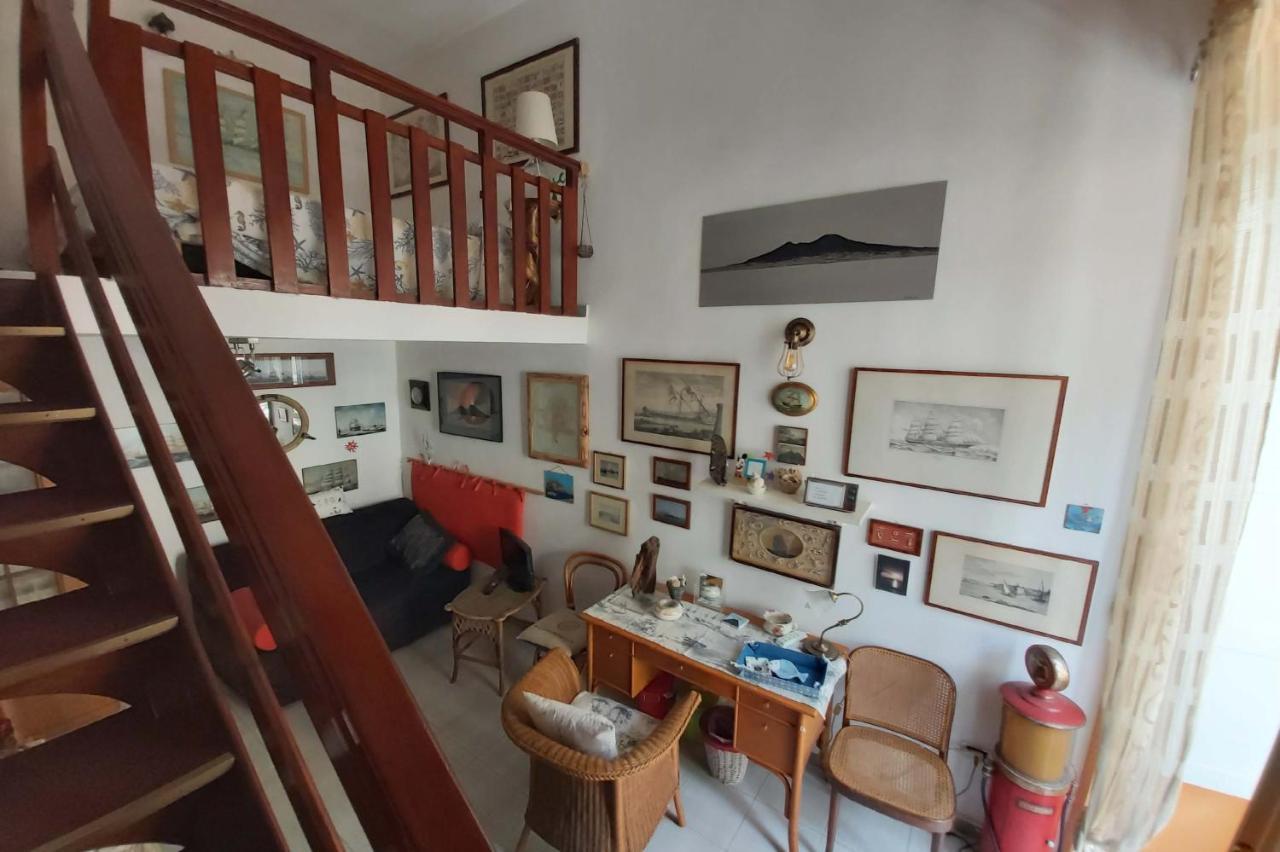 Bed And Breakfast Latomare เนเปิลส์ ภายนอก รูปภาพ